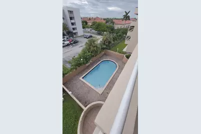 8050 NW 8th St #1407, Miami, FL 33126 - Photo 10