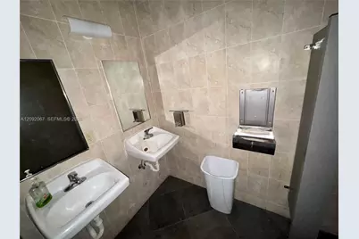 11701 W Okeechobee Rd, Hialeah Gardens, FL 33018 - Photo 24