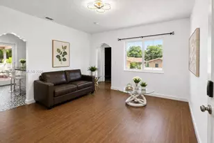 985 SW 10th St, Miami, FL 33130 - Photo 6