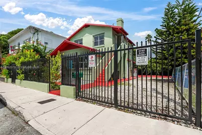 569 SW 5th St, Miami, FL 33130 - Photo 2