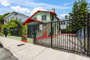 569 SW 5th St, Miami, FL 33130 - Photo 2