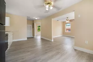 569 SW 5th St, Miami, FL 33130 - Photo 6