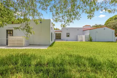 434 Aragon Ave, Coral Gables, FL 33134 - Photo 4