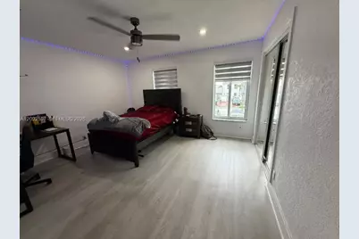 1324 W 71st St, Hialeah, FL 33014 - Photo 30