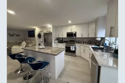 1324 W 71st St, Hialeah, FL 33014 - Photo 10