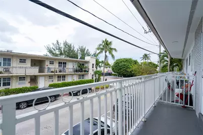 7640 Carlyle Ave #10A, Miami Beach, FL 33141 - Photo 12