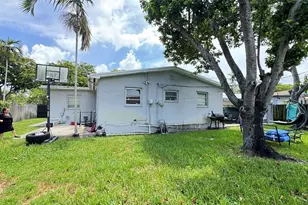 13260 NE Miami Ct, North Miami, FL 33161 - Photo 4