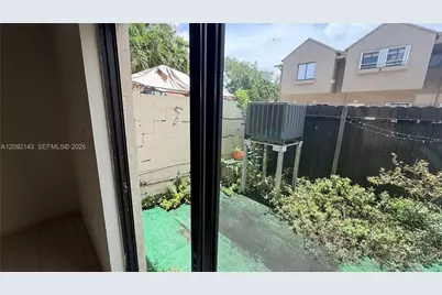 5712 W 25th Ct #5712, Hialeah, FL 33016 - Photo 12