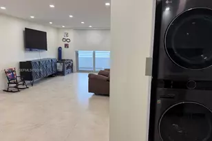 5555 Collins Ave, Miami Beach, FL 33140 - Photo 22