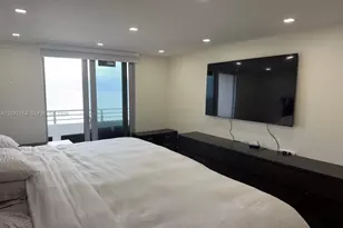 5555 Collins Ave, Miami Beach, FL 33140 - Photo 10