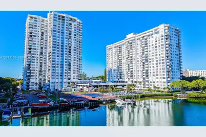2750 NE 183rd St #1009, Aventura, FL 33160 - Photo 2