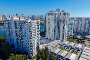 2750 NE 183rd St, Aventura, FL 33160 - Photo 28