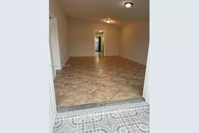 8956 NW 120th St #60, Hialeah Gardens, FL 33018 - Photo 2