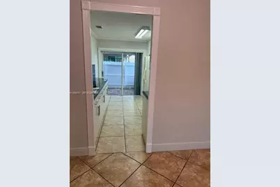 8956 NW 120th St #60, Hialeah Gardens, FL 33018 - Photo 6