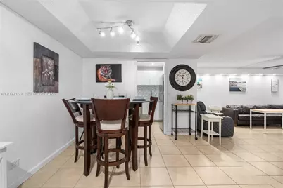 3670 Inverrary Dr #1OB, Lauderhill, FL 33319 - Photo 4