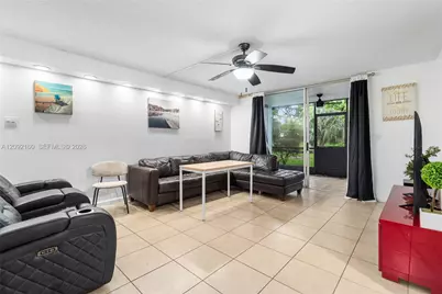 3670 Inverrary Dr #1OB, Lauderhill, FL 33319 - Photo 6