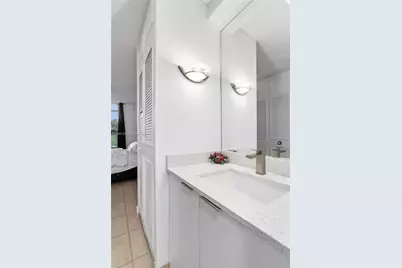 3670 Inverrary Dr #1OB, Lauderhill, FL 33319 - Photo 14