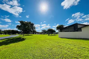 10909 SW 117th Pl, Miami, FL 33186 - Photo 40