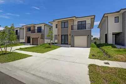 1135 NW 1 Street #1135, Florida City, FL 33034 - Photo 2