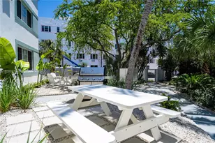 2418 Flamingo Dr, Miami Beach, FL 33140 - Photo 16