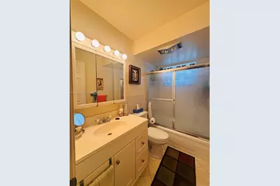 1000 NE 14th Ave #703, Hallandale Beach, FL 33009 - Photo 10