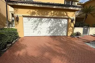5543 NW 112th Pl, Doral, FL 33178 - Photo 1