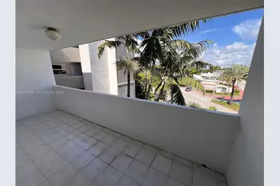 2000 Biarritz Dr #407, Miami Beach, FL 33141 - Photo 32