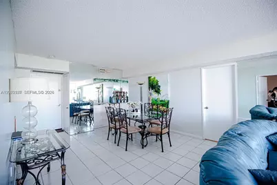 3701 N Country Club Dr #902, Aventura, FL 33180 - Photo 4