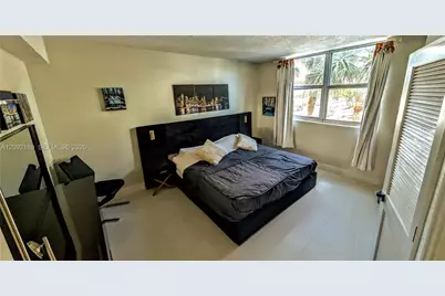 7501 E Treasure Dr #2M, North Bay Village, FL 33141 - Photo 10