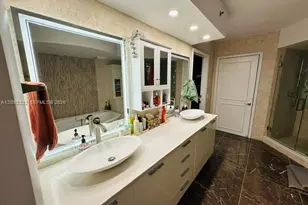 18911 Collins Ave, Sunny Isles Beach, FL 33160 - Photo 28