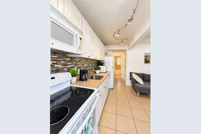1639 Hayes St #2, Hollywood, FL 33020 - Photo 4