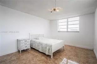 7850 Byron Ave, Miami Beach, FL 33141 - Photo 18