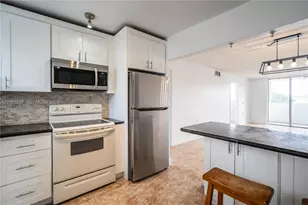 7850 Byron Ave, Miami Beach, FL 33141 - Photo 8