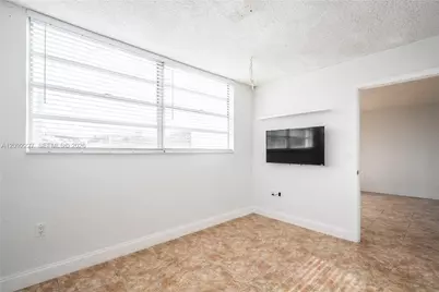 7850 Byron Ave #207, Miami Beach, FL 33141 - Photo 12