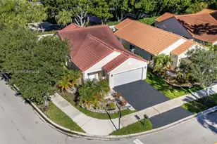 890 San Remo Dr, Weston, FL 33326 - Photo 1