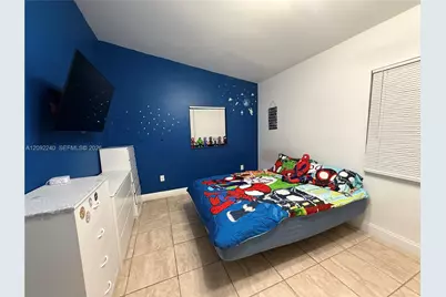 1114 NW 76th St, Miami, FL 33150 - Photo 14