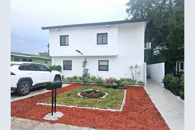 1114 NW 76th St, Miami, FL 33150 - Photo 2