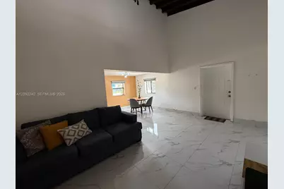 1114 NW 76th St, Miami, FL 33150 - Photo 6