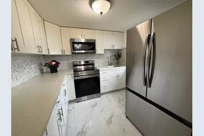 1114 NW 76th St, Miami, FL 33150 - Photo 8