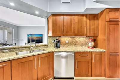 3125 NE 184th St #1102, Aventura, FL 33160 - Photo 16