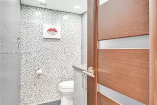 2030 S Ocean Dr, Hallandale Beach, FL 33009 - Photo 32