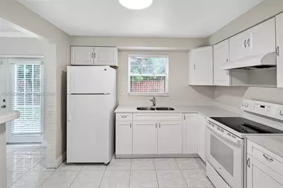 5500 SW 7th St, Margate, FL 33068 - Photo 8