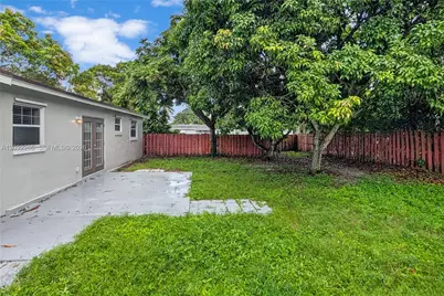 5500 SW 7th St, Margate, FL 33068 - Photo 22