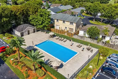 5771 NW 98th Ct, Doral, FL 33178 - Photo 16