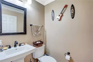 14361 N Royal Cove Cir, Davie, FL 33325 - Photo 10