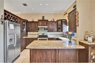 14361 N Royal Cove Cir #14361, Davie, FL 33325 - Photo 6