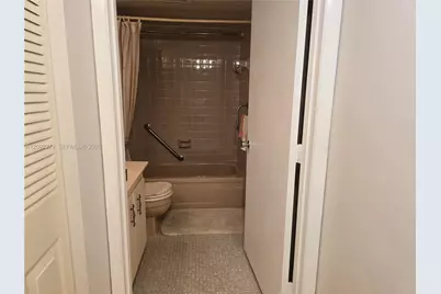 7624 NW 18th St #304, Margate, FL 33063 - Photo 8