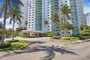 19380 Collins Ave, Sunny Isles Beach, FL 33160 - Photo 26