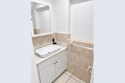 3229 NW 34th St, Miami, FL 33142 - Photo 16
