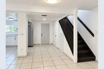 3229 NW 34th St, Miami, FL 33142 - Photo 10